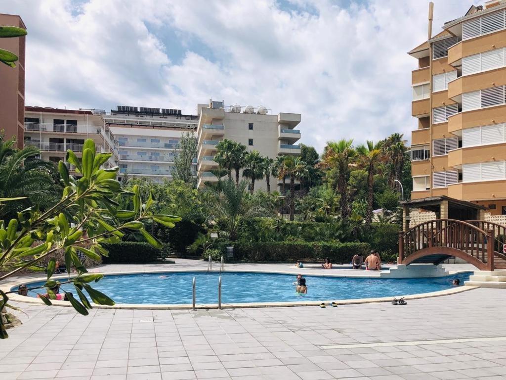 Apartamento Centrico Con Piscina Salou Luaran gambar